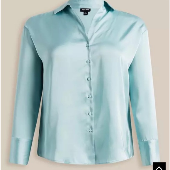 NWT Torrid Canal Blue Satin Button Up Long Sleeve Shirt, Size 3 - Picture 1 of 5
